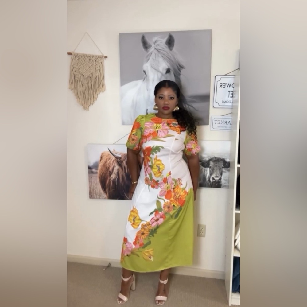 Floral Maxi Dress with Green and Orange Accents - Picture 6 of 16